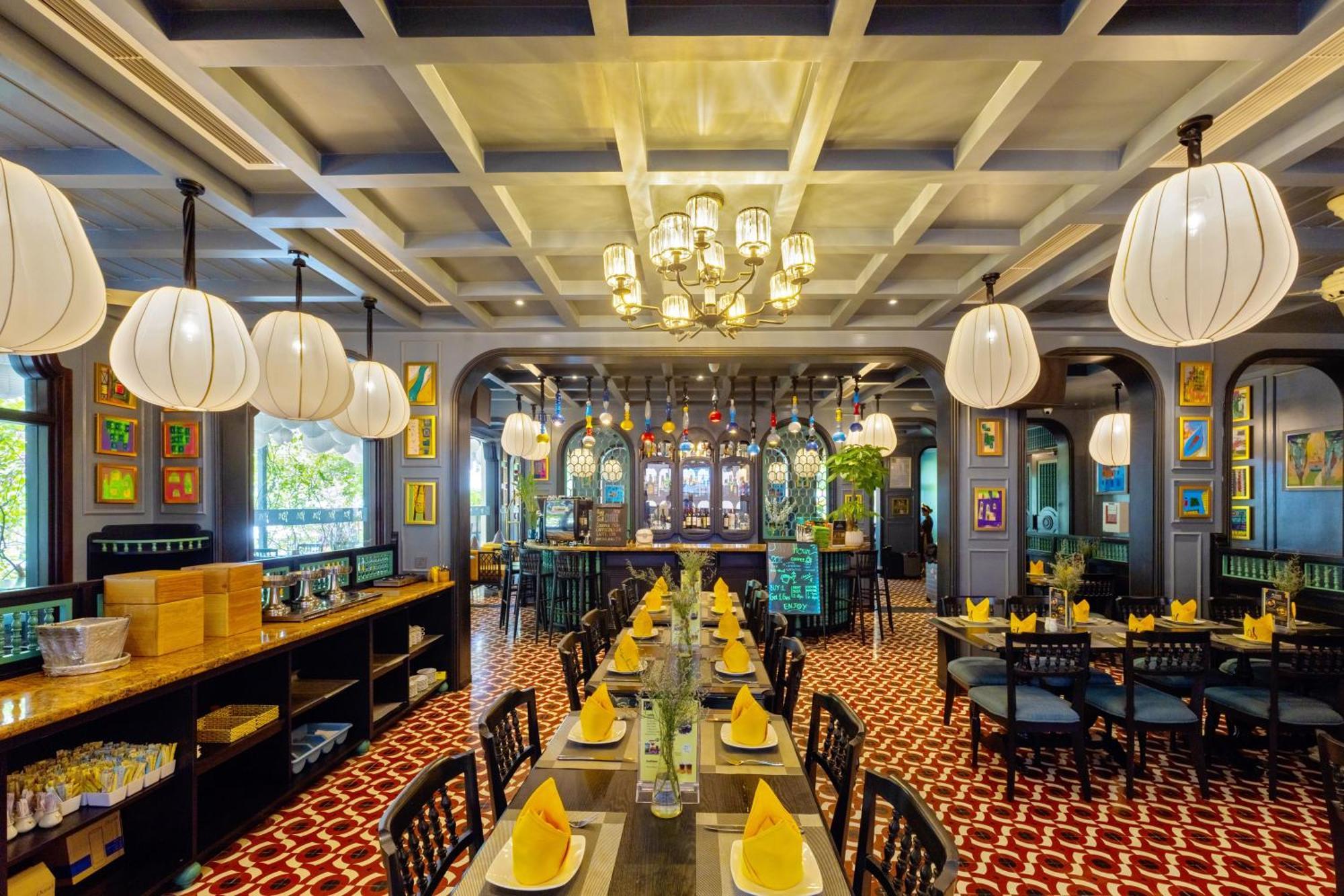 Son Hoi An Boutique Hotel & Spa Exteriér fotografie The interior of the restaurant